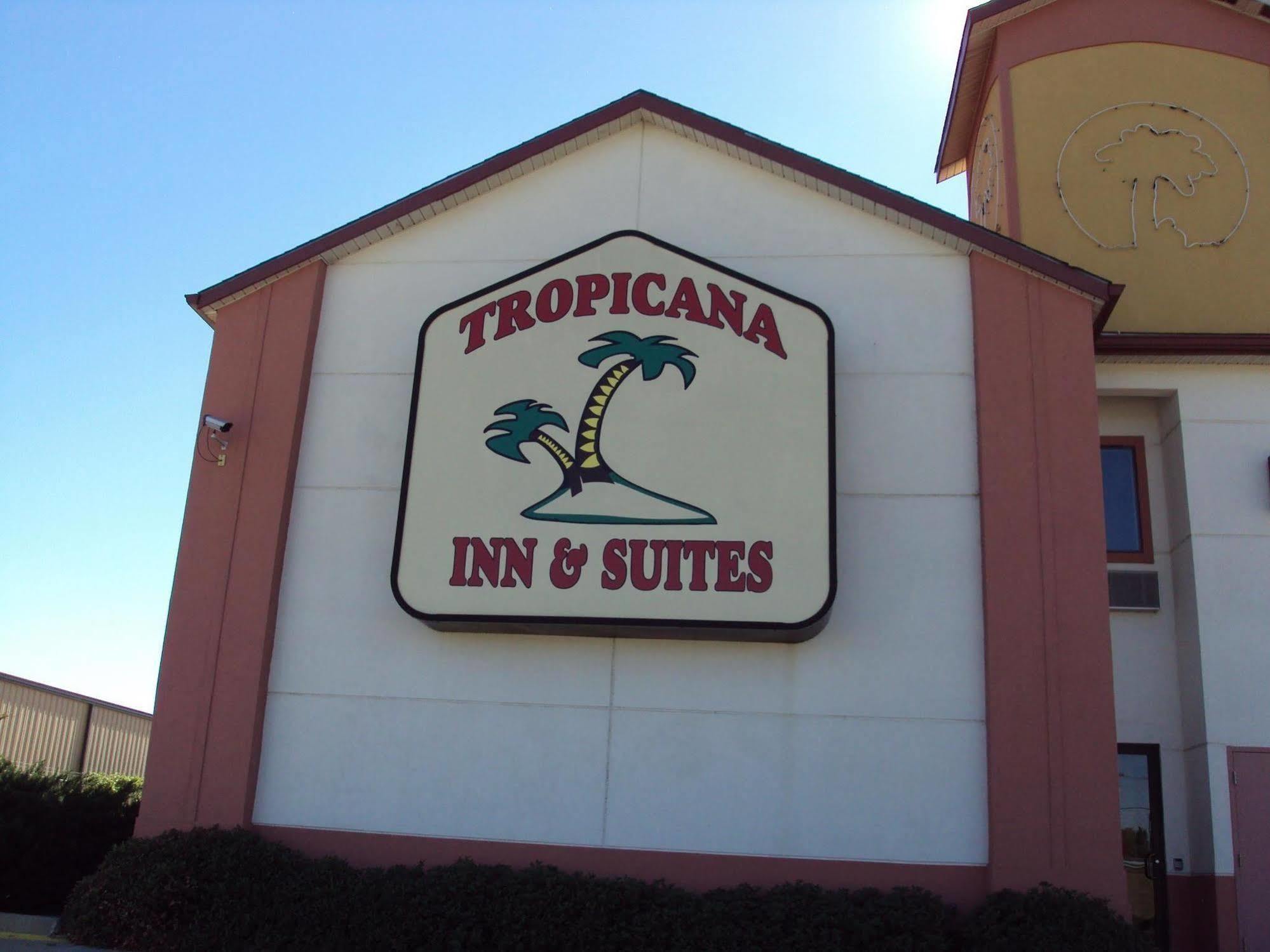Tropicana Inn And Suites Даллас Экстерьер фото